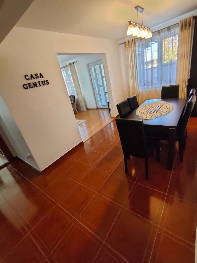 "Apartament"-Casa Genius Плоещ Екстериор снимка